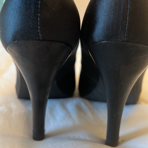 Black satin peep toe pumps with satin knot at toe, 3 1/2” heel - Picture 6 of 11